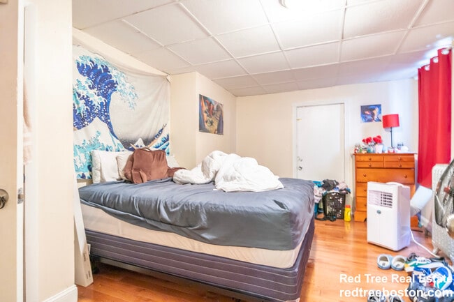 Photo - 28 Monmouth St Apartment