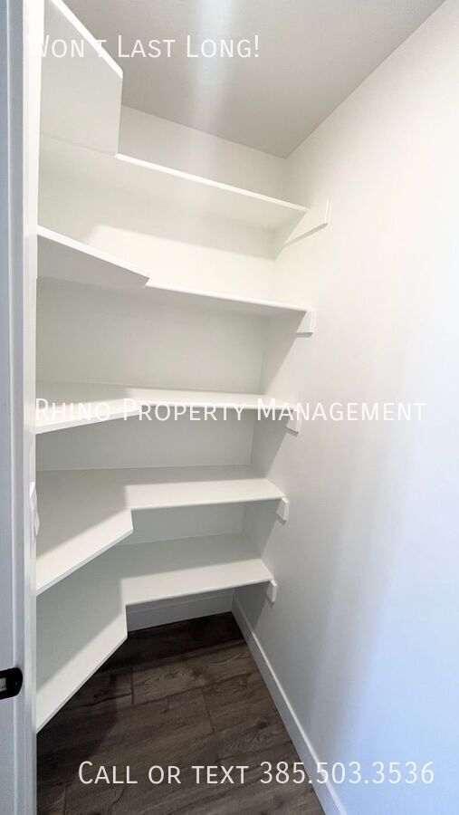 Foto del edificio - 429 N Northshore Dr