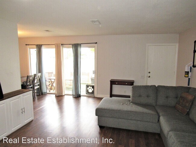 Building Photo - 20327 Cranberry Ln