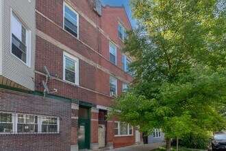 Building Photo - 2955 N Spaulding Ave