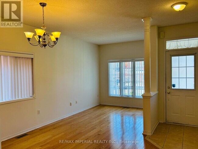 Building Photo - 61 Lebovic Dr
