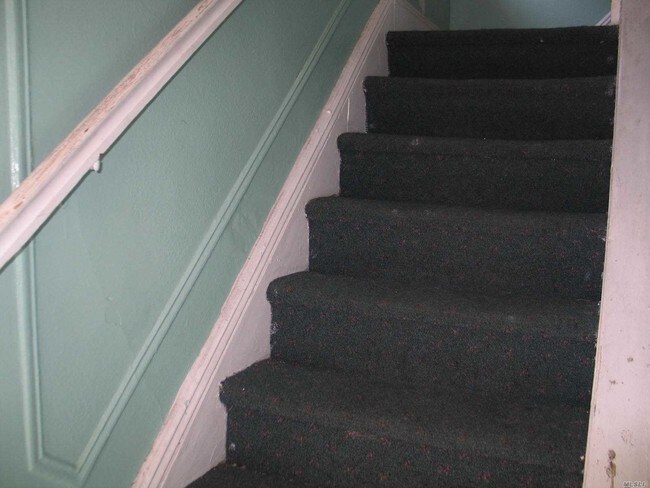 Foto del edificio - 104-25 210th St