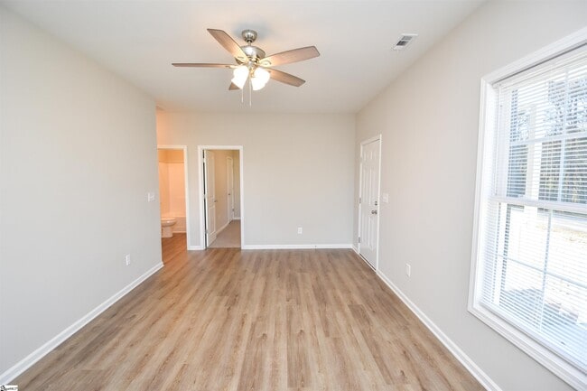 Building Photo - 105 Cunningham Rd