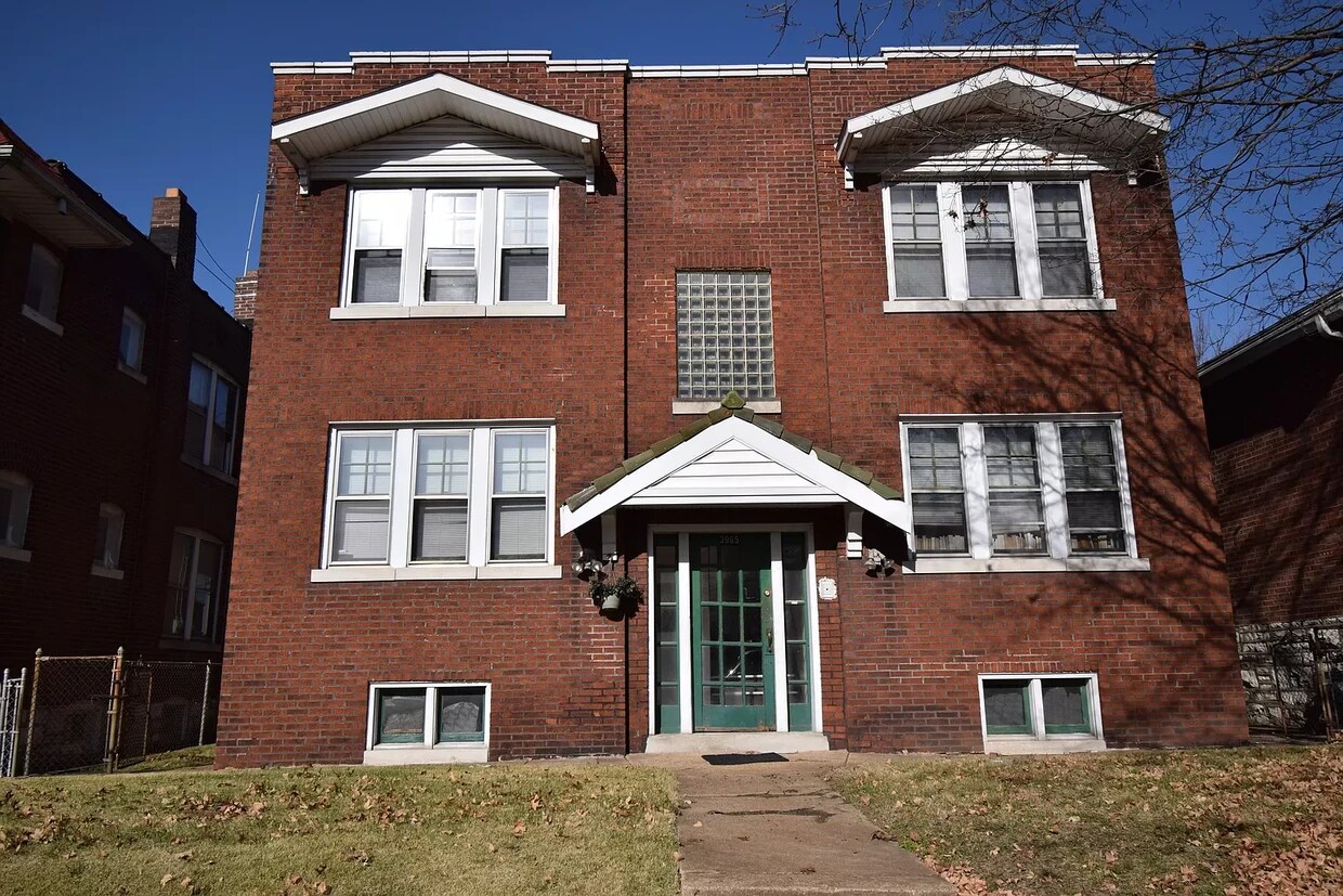 4-family - 3965 Potomac St