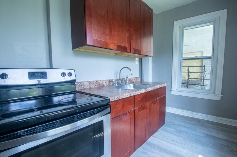 Foto principal - 5412 Jefferson St