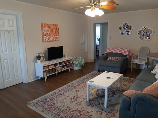 Building Photo - 508 S Stanley St