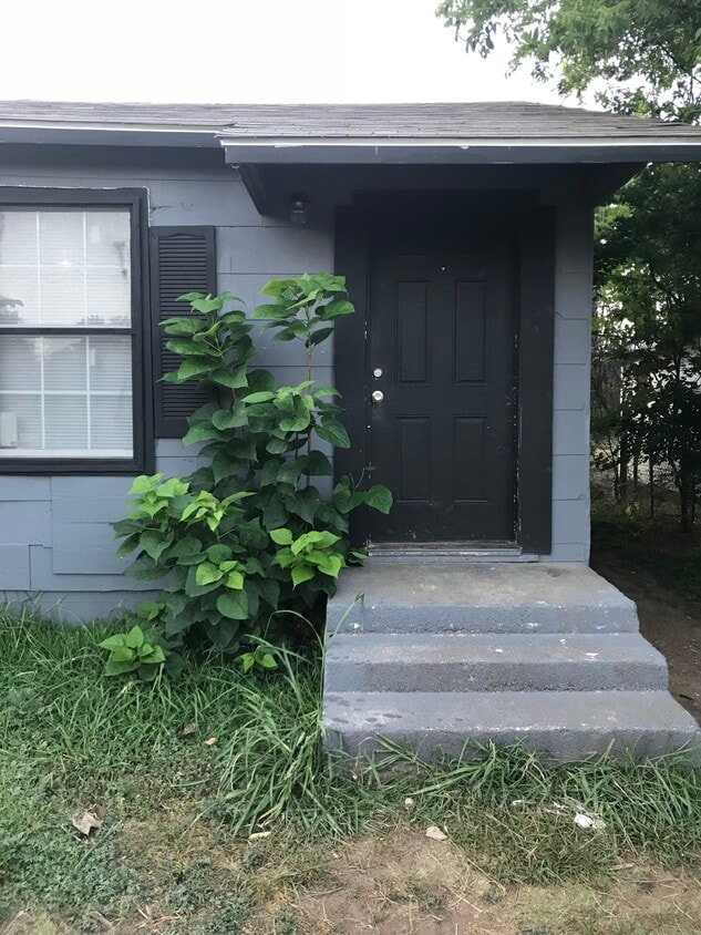 5728 Geddes Ave Unit Duplex, Fort Worth, TX 76107 Apartments in Fort