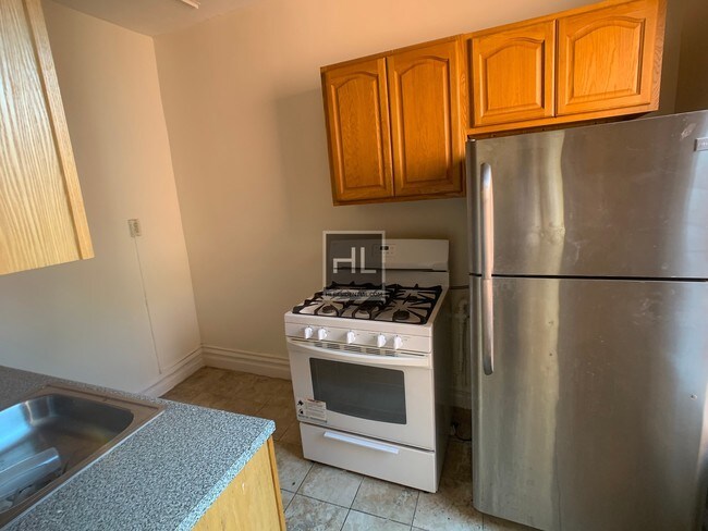 Foto del edificio - 354 Rutland Rd