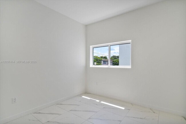 Foto del edificio - 420 SW 7th Ave