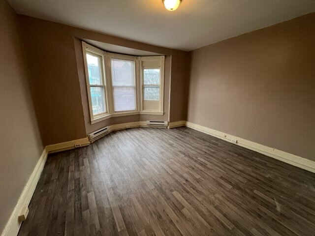 Foto principal - 164 W Greenwich St