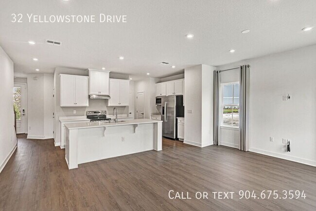 Foto del edificio - 32 Yellowstone Dr