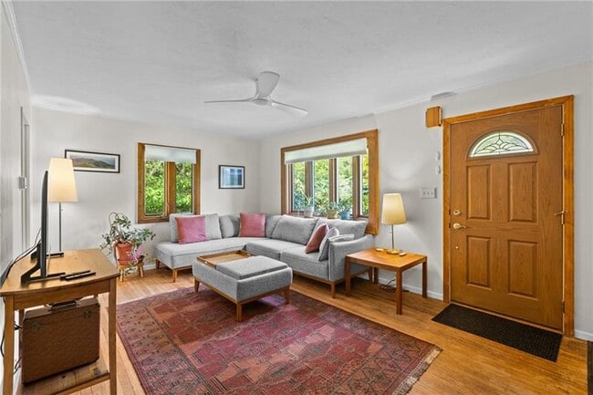 Foto del edificio - 2536 Hampton Ave
