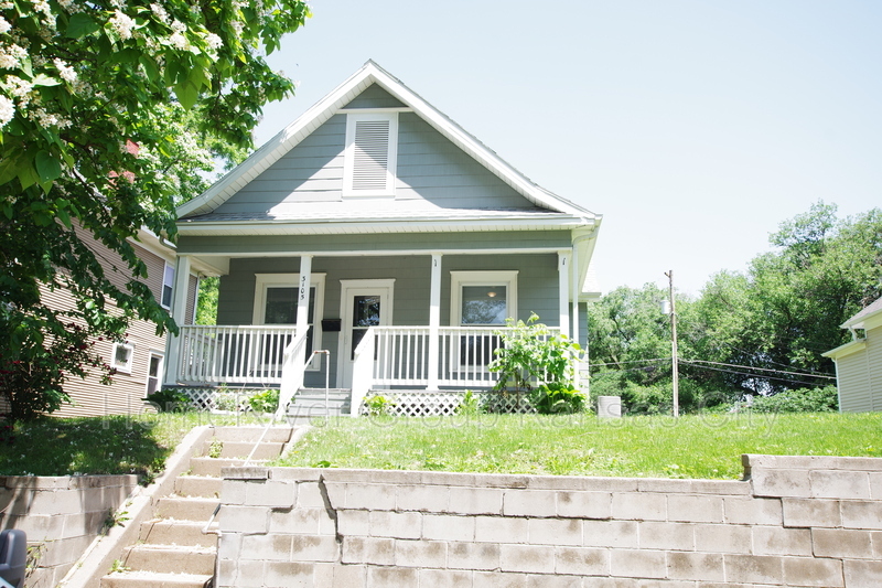 Foto principal - 3105 Felix St