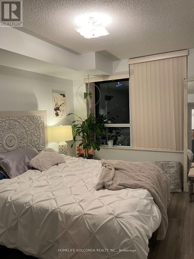 Photo du bâtiment - 19 Grand Trunk Crescent