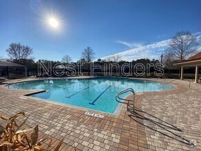 Building Photo - 808 Black Cherry Dr S