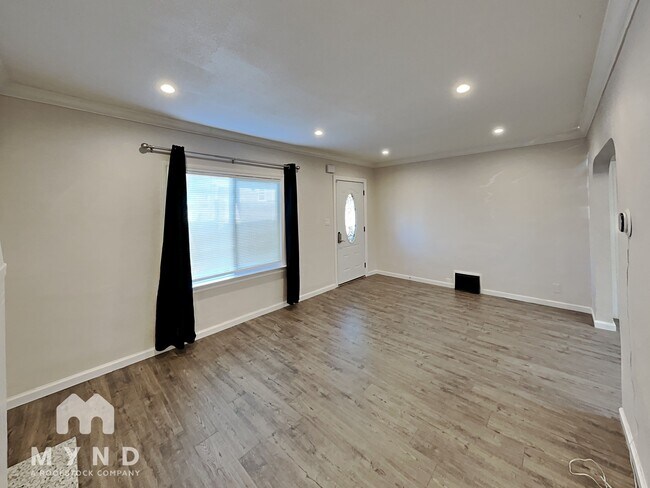 Foto del edificio - 3751 Marion Ave