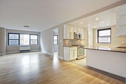 Primary Photo - 311 W 47th St