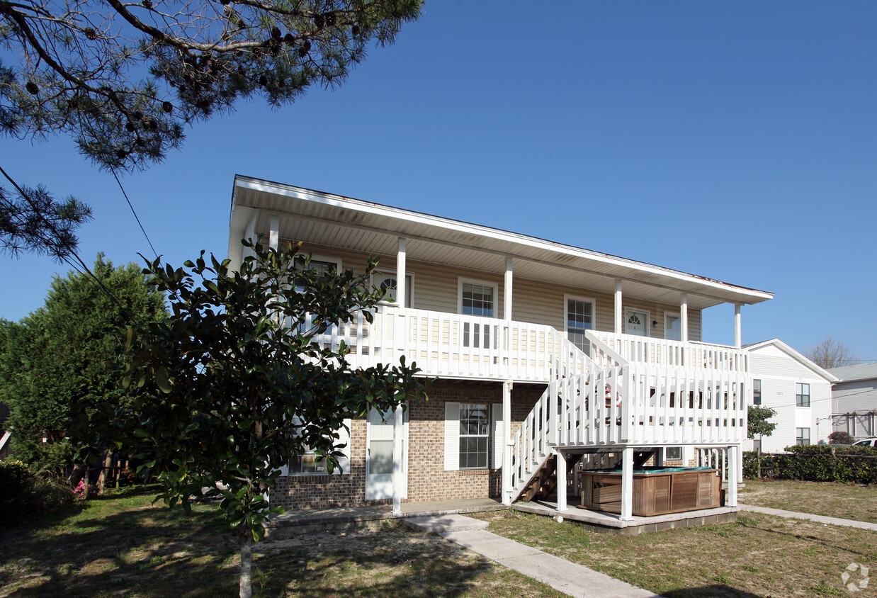 Building Photo - 1281 Redwood Ln