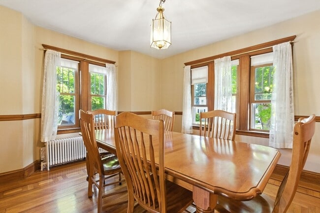 Photo - 28 Edgeworth St Townhome