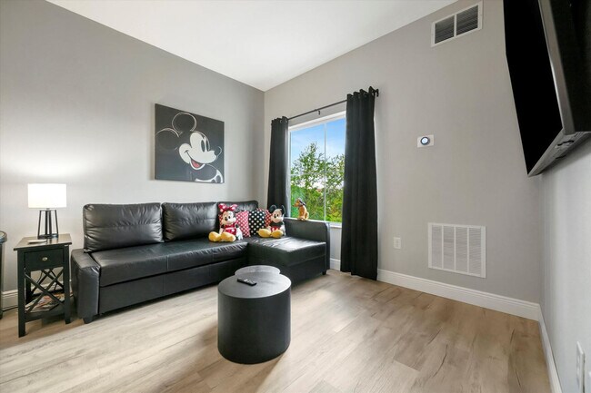 Foto del edificio - 8303 Palm Pkwy