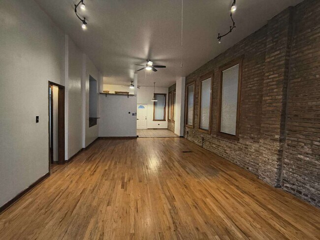Foto del edificio - 1532 W 19th St