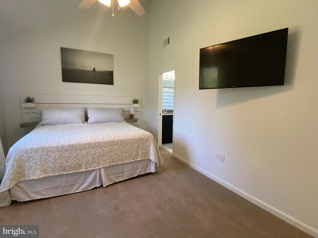 Building Photo - 32387 Mermaid Way Run