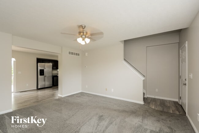 Building Photo - 10319 McCauley Dr