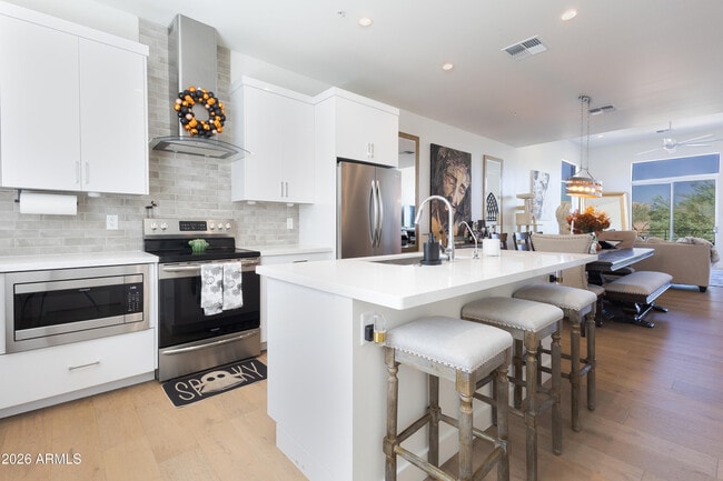 Building Photo - 16510 N 92nd St