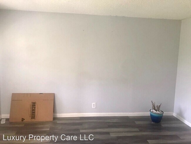 Foto del edificio - 2 br, 1 bath House - 5180 NE 6th Ave - Uni...