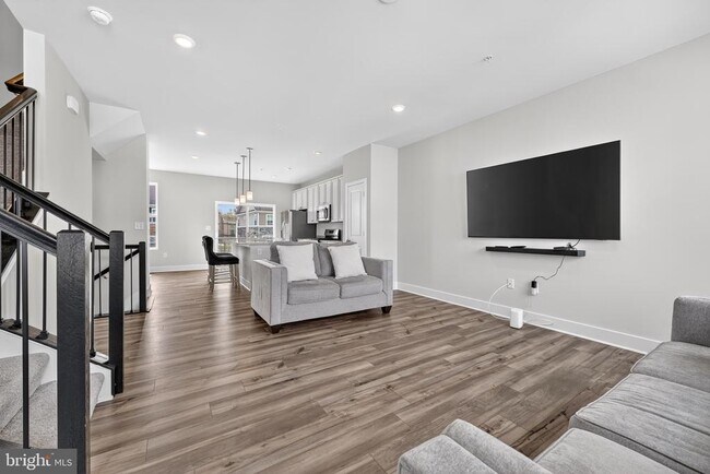 Foto del edificio - 10898 Drummond Pl