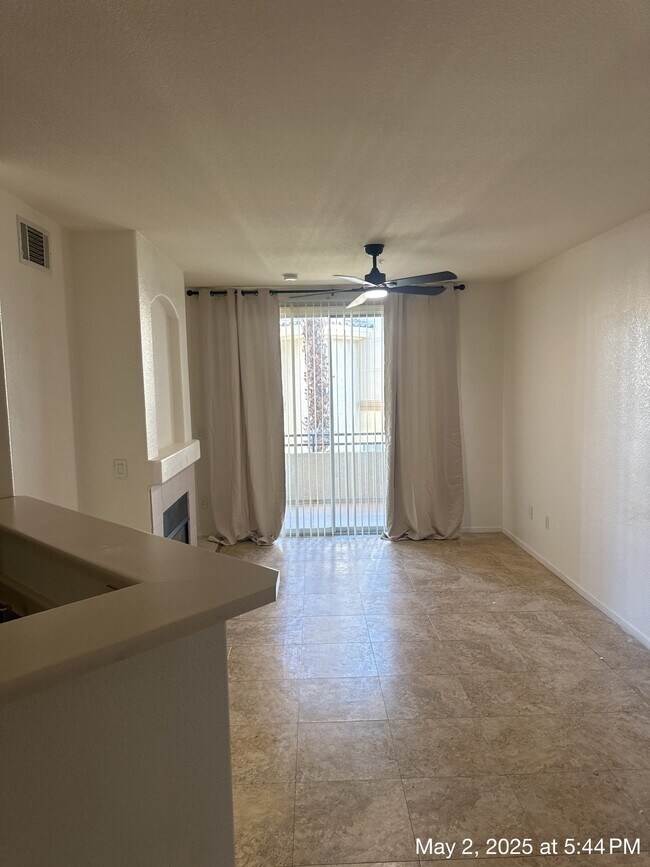 Foto del edificio - 7119 N Durango Dr