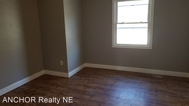 Building Photo - 3 br, 1 bath House - 2520 S 61st St