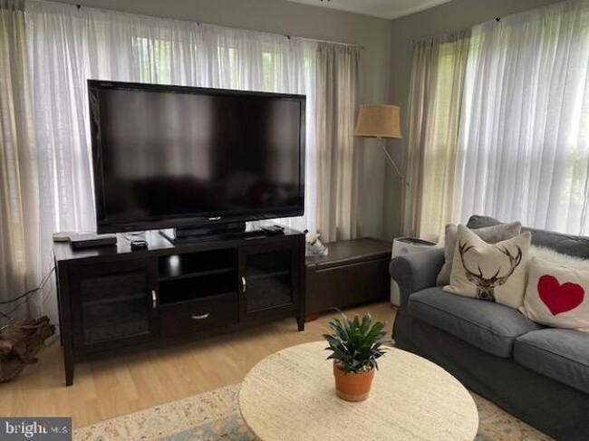 Foto del edificio - 5503 Glenwood Rd