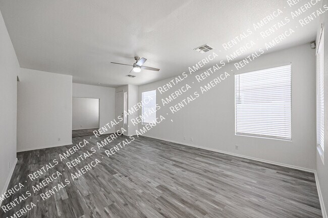 Foto del edificio - 263 N Kimberlee Way