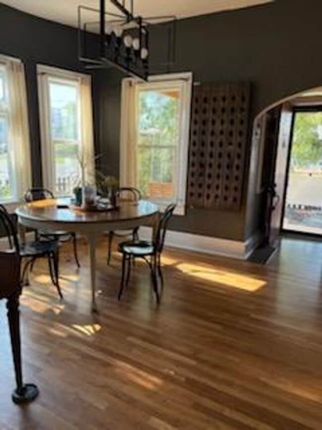 Building Photo - Charming 2-Bedroom Home in The Avenues!