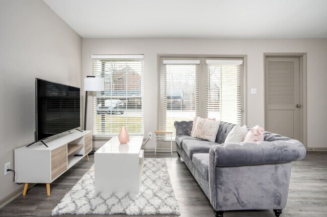 Foto del edificio - 904 Maplebrook Dr