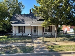Building Photo - 1900 S Jennings Ave
