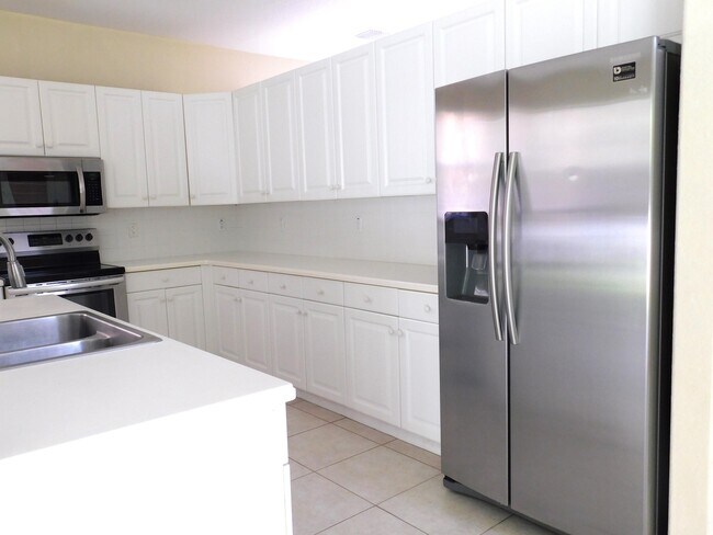 Foto del edificio - 255 Saratoga Blvd E