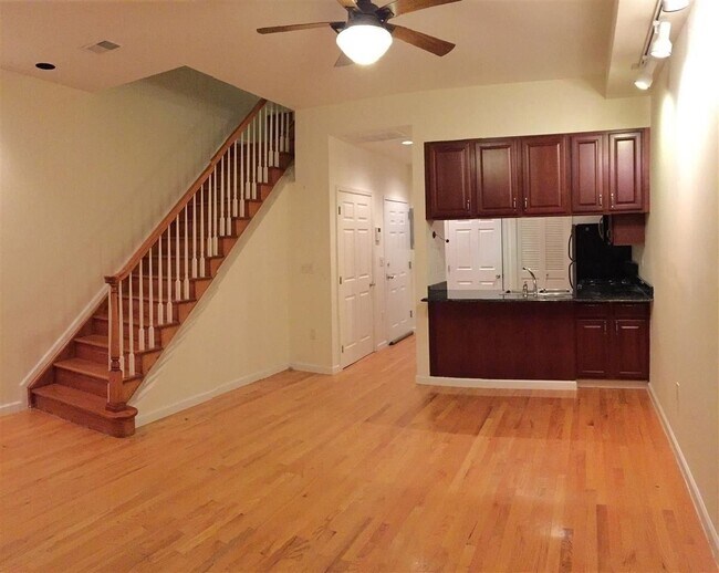 Building Photo - 159 Palisade Ave