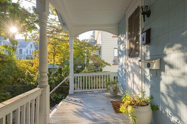 Building Photo - 84 1st Ave