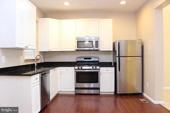 Building Photo - 20382 Farmgate Terrace