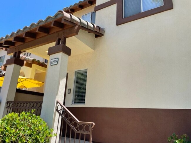Foto del edificio - 2 Bedroom in Beautiful Tustin Golf Community