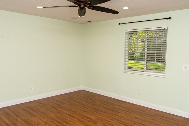 Building Photo - 97 Penhurst Pl