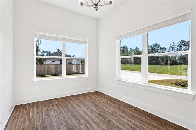 Foto del edificio - 60404 Aqua St