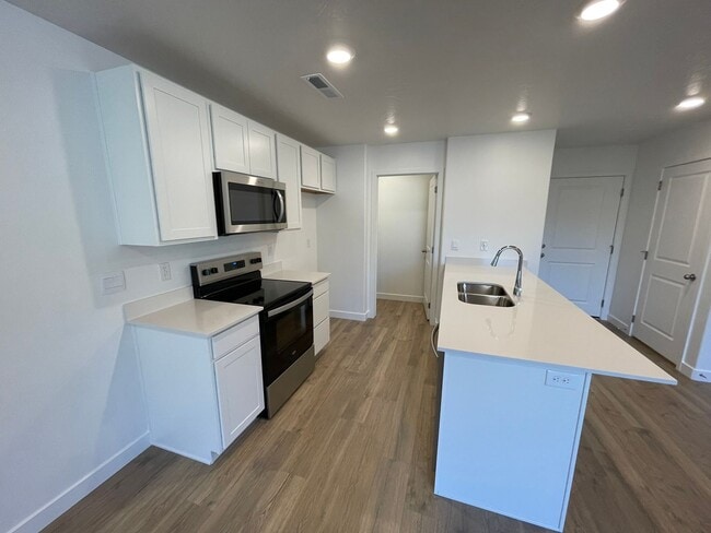 Foto del edificio - Brand New 3-Bed/2.5 Bath Town Home