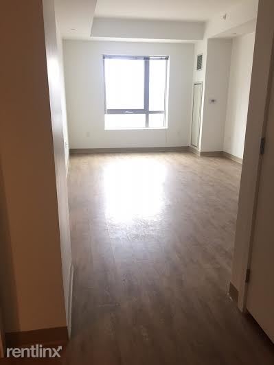 Building Photo - 77 Tyler St