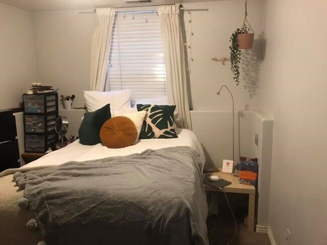 Foto del edificio - Bedroom Available in Provo