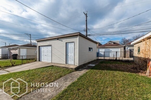 Building Photo - 8346 S Hermitage Ave