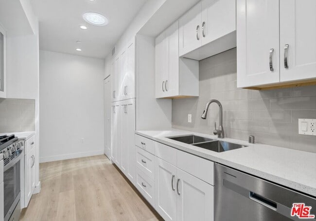 Foto del edificio - 2336 Westwood Blvd