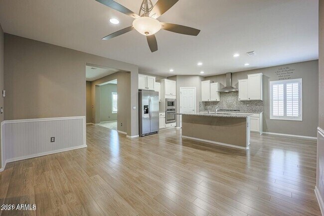 Building Photo - 17576 W Bajada Rd
